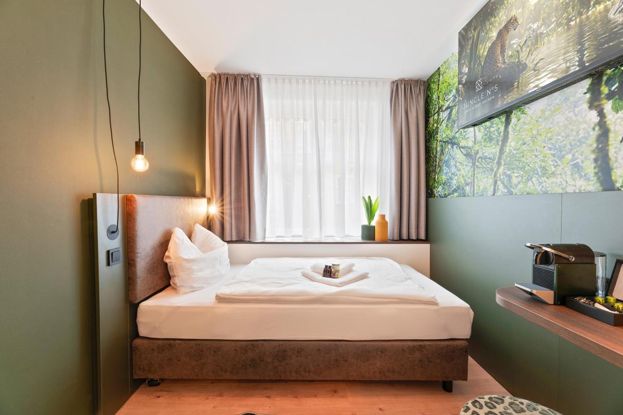 Jungle No5 Boutique Hotel - Stuttgart City-Center Szoba fotó